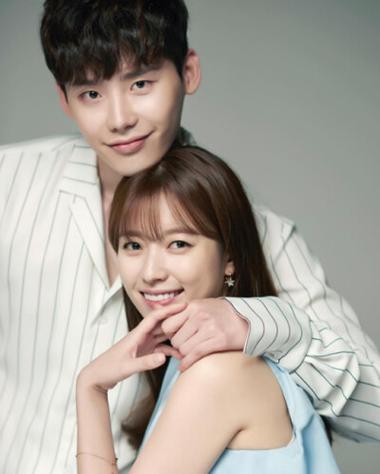 两个世界之间官方正式版下载最新版详细教程