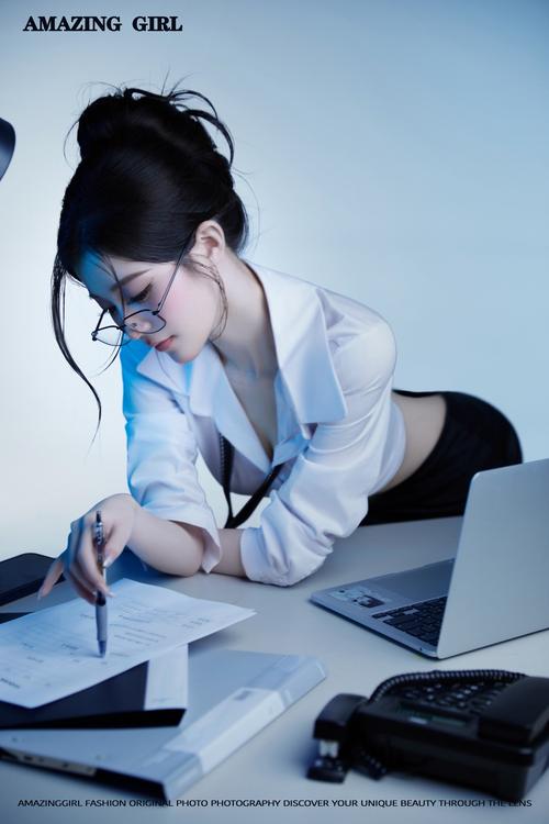 探索性感办公室官网：绅士游戏领域的新趋势与潜力