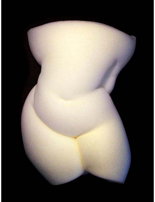 裸体学院：探索下载资源与游戏体验的深度分析