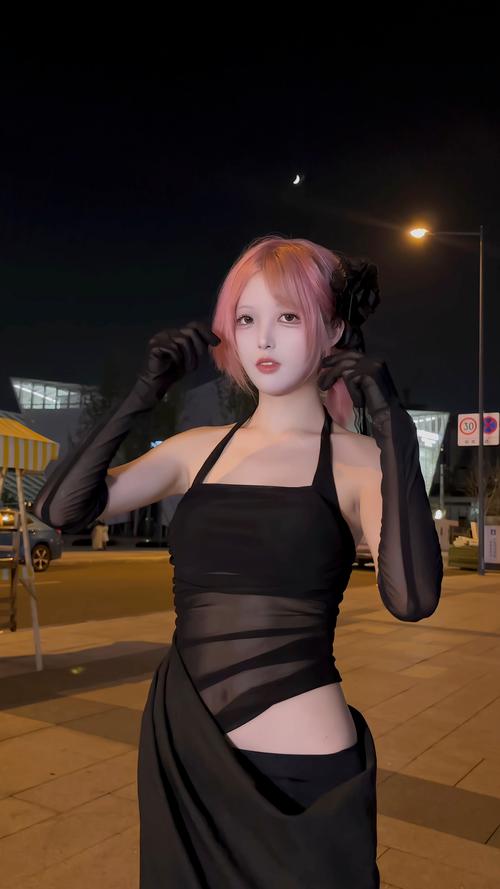 辣妹COS疯狂最新：你的全方位COSPLAY指南