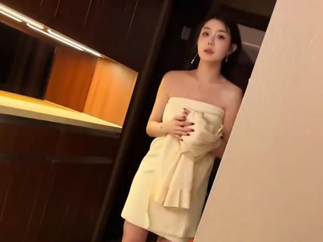 我的性感邻居最新版本更新教程