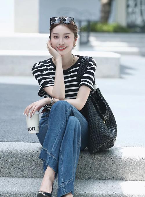 深度解析《女牛仔咖啡馆》官方正式版下载最新版的独特魅力与市场潜力