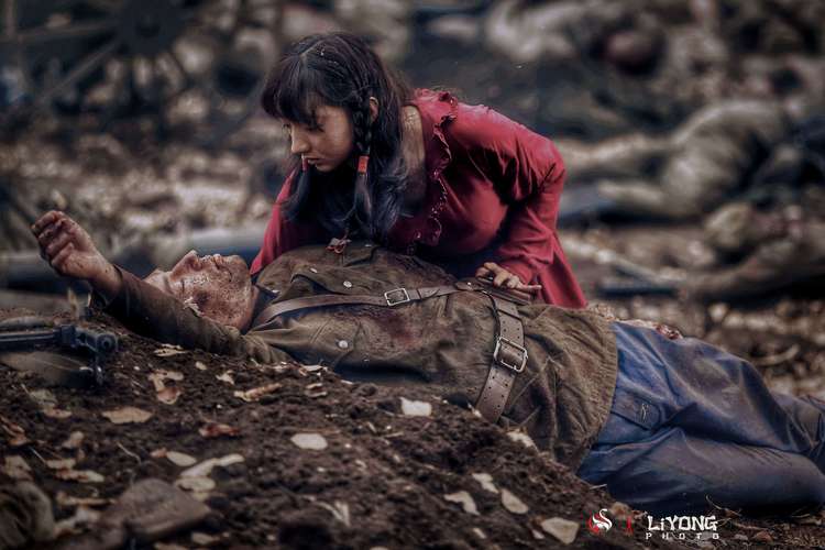 战争与玫瑰最新：深度解析与未来趋势