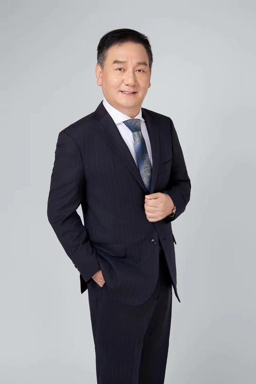 打工人张伟最新:探讨职场转型与个人发展的策略