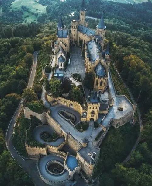 深度分析：斯宾尼城堡安卓的游戏机制与玩家体验