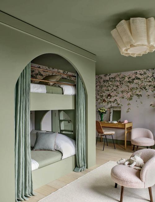 探索“幸福的二人房”游戏下载的深层魅力与市场潜力